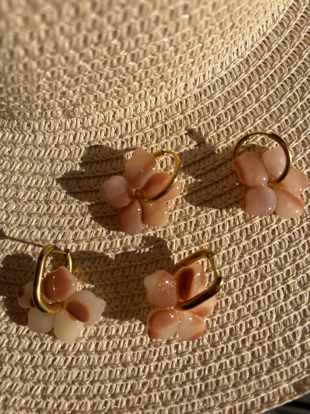 Pampilles fleurs blanc & beige