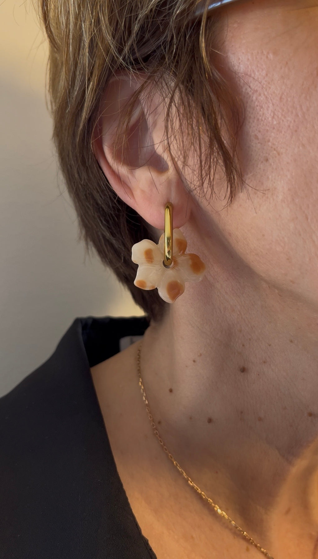 Pampille fleurs - Blanc moucheté camel