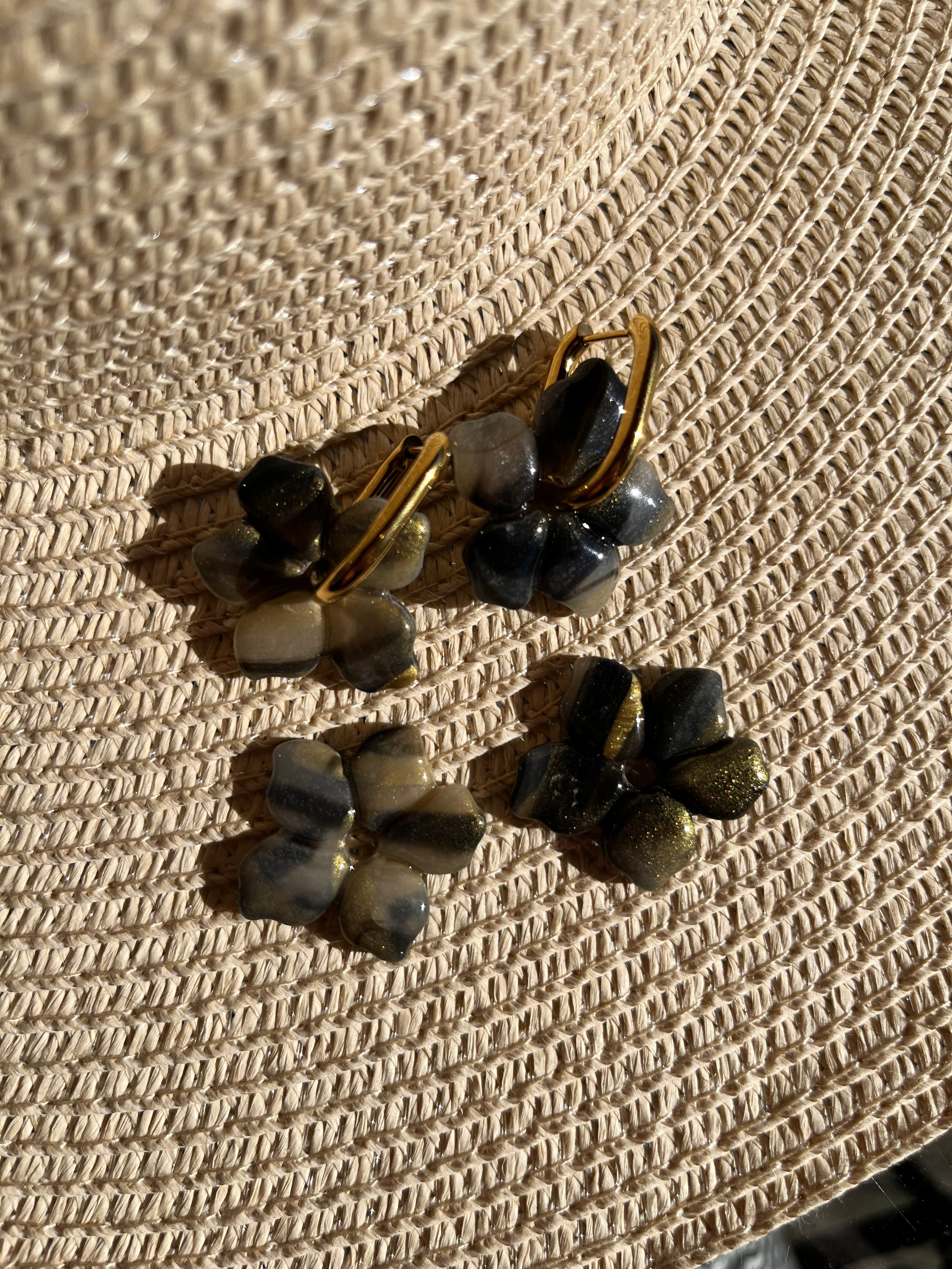 Pampilles fleurs noir & blanc & or