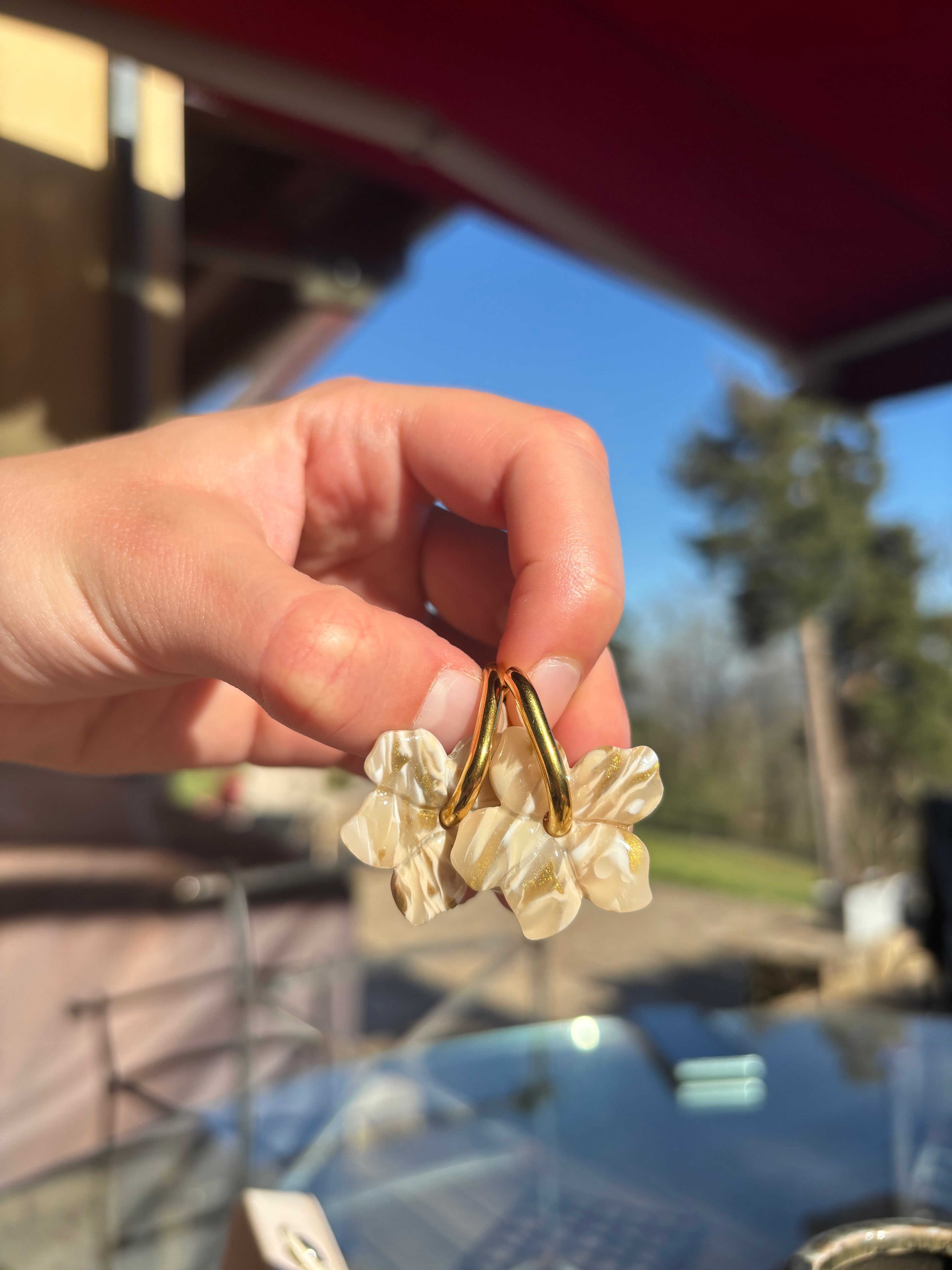 Pampilles fleurs blanc & or & beige