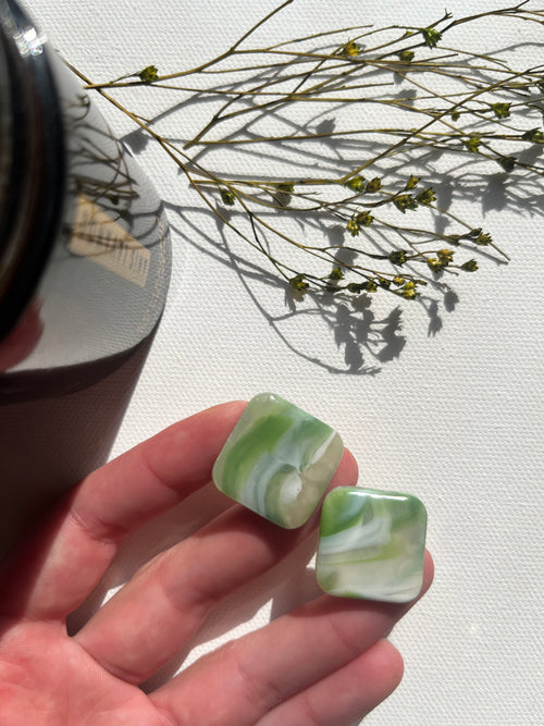 Boucles d’oreilles carrées -           Matcha