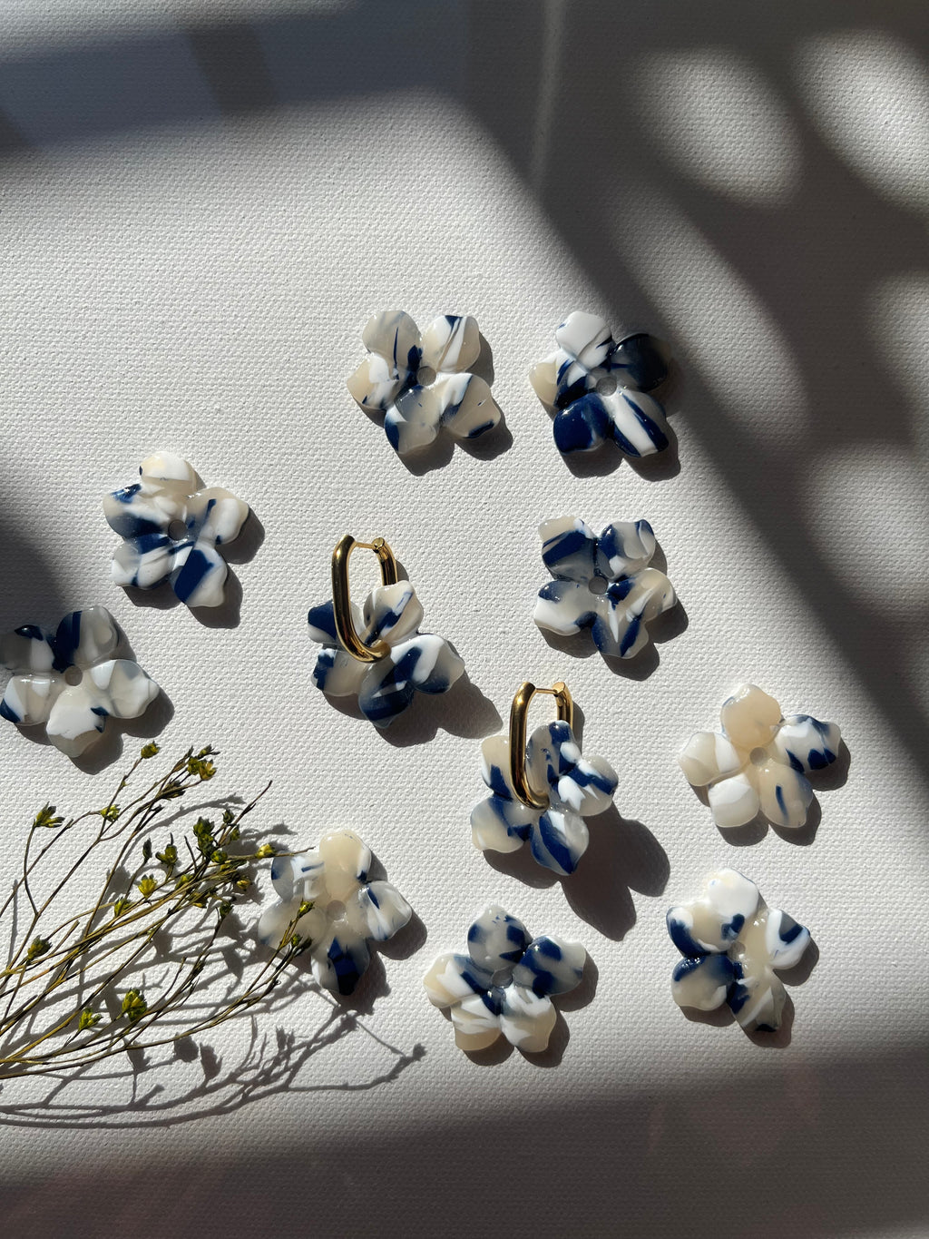 Pampilles fleurs bleu & blanc & transparent