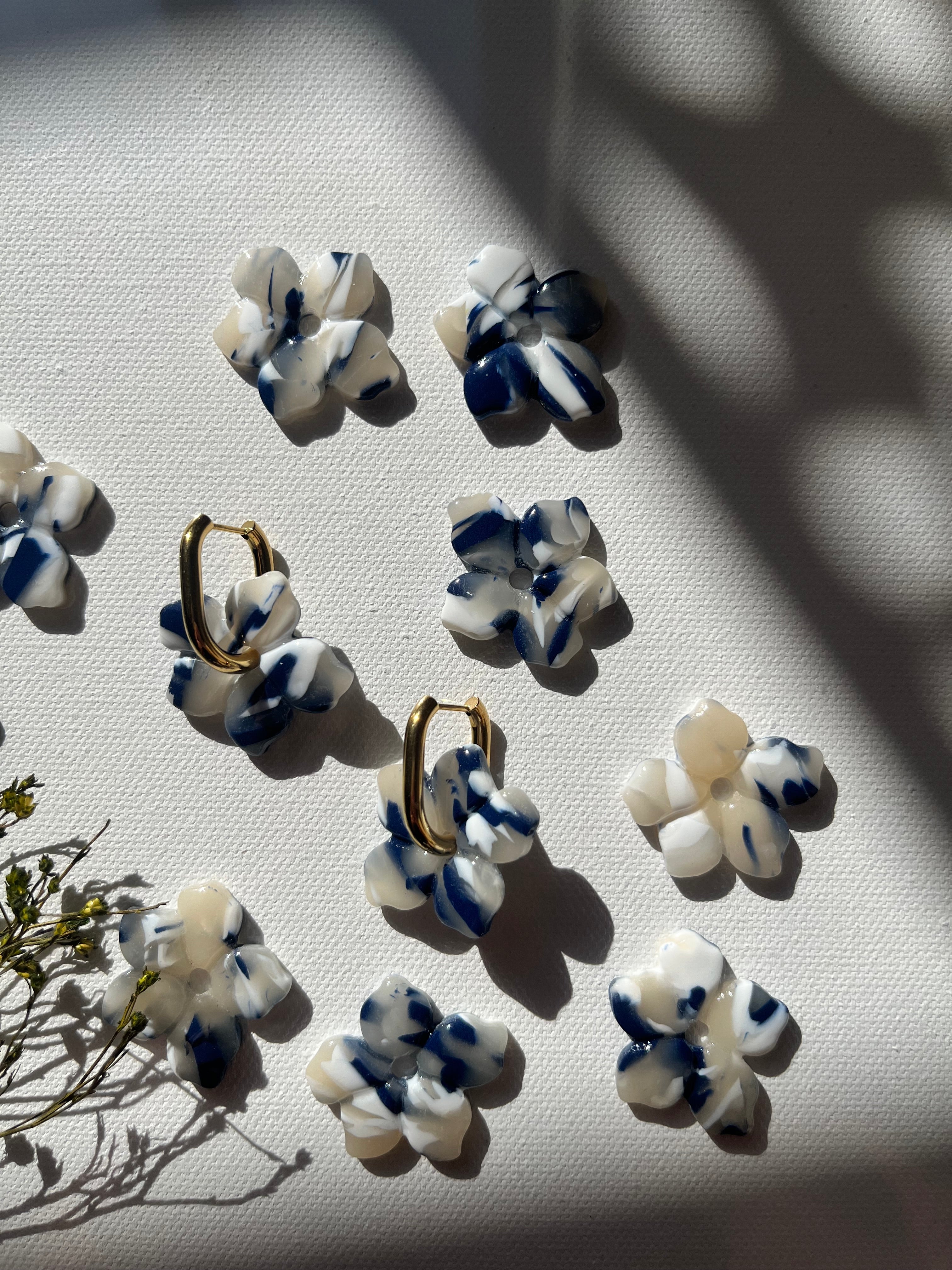 Pampilles fleurs bleu & blanc & transparent