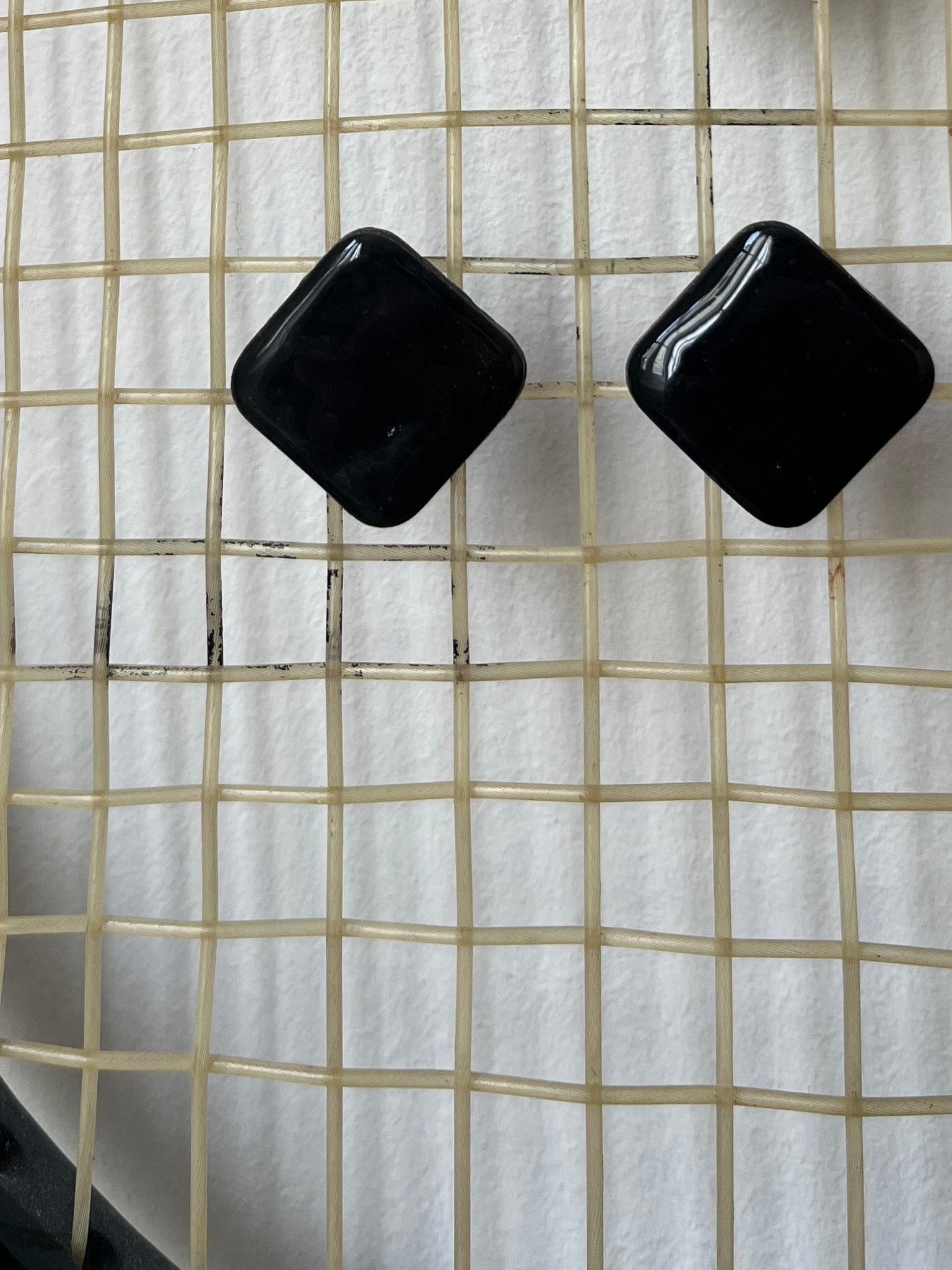 Boucles d’oreilles carrées - Noir charbon