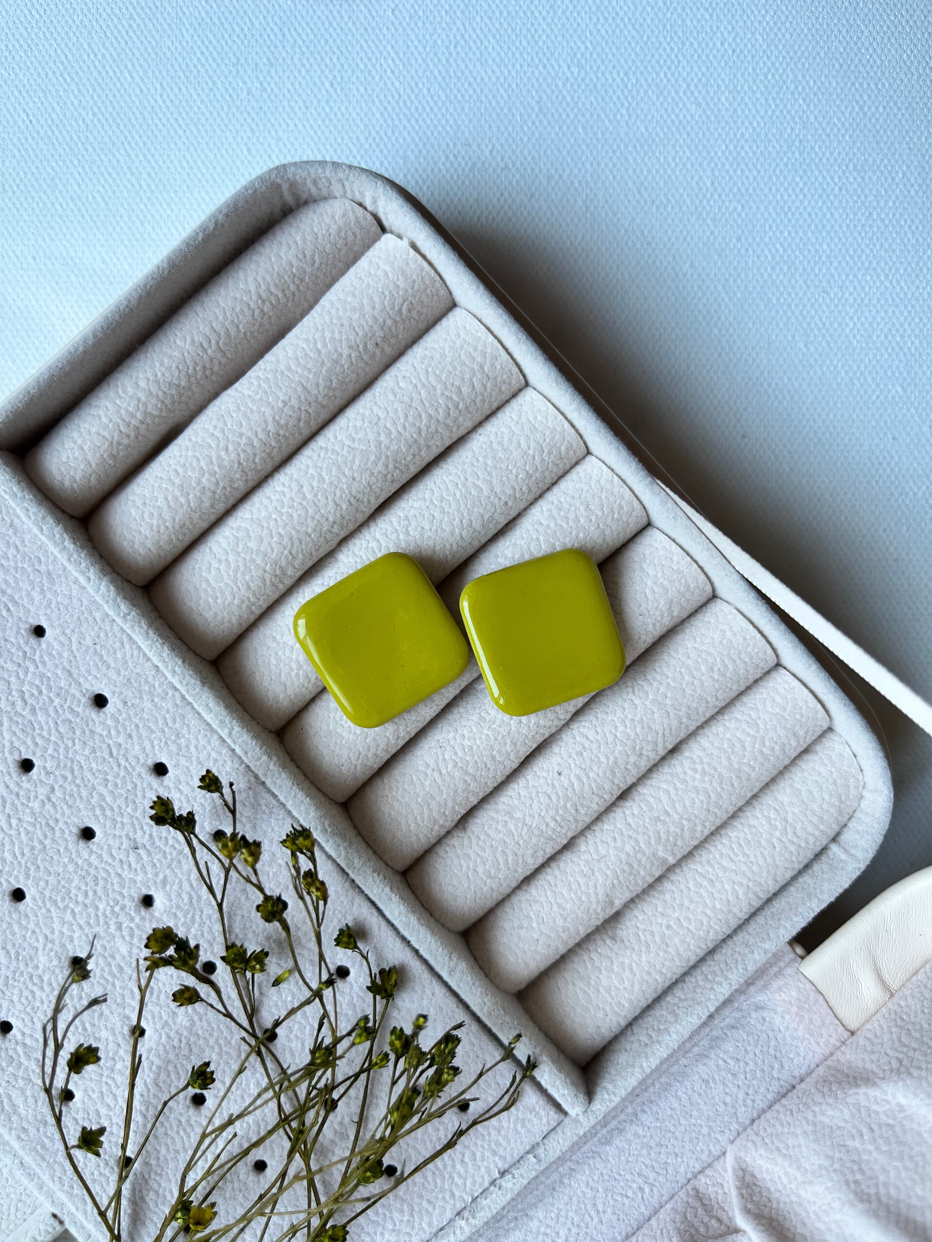 Boucles d’oreilles carrées - Vert olive