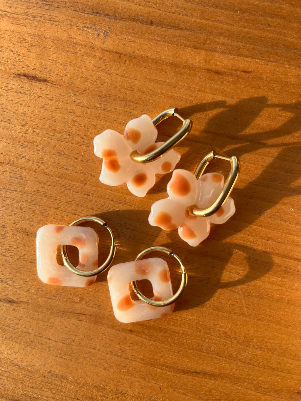 Pampille fleurs - Blanc moucheté camel