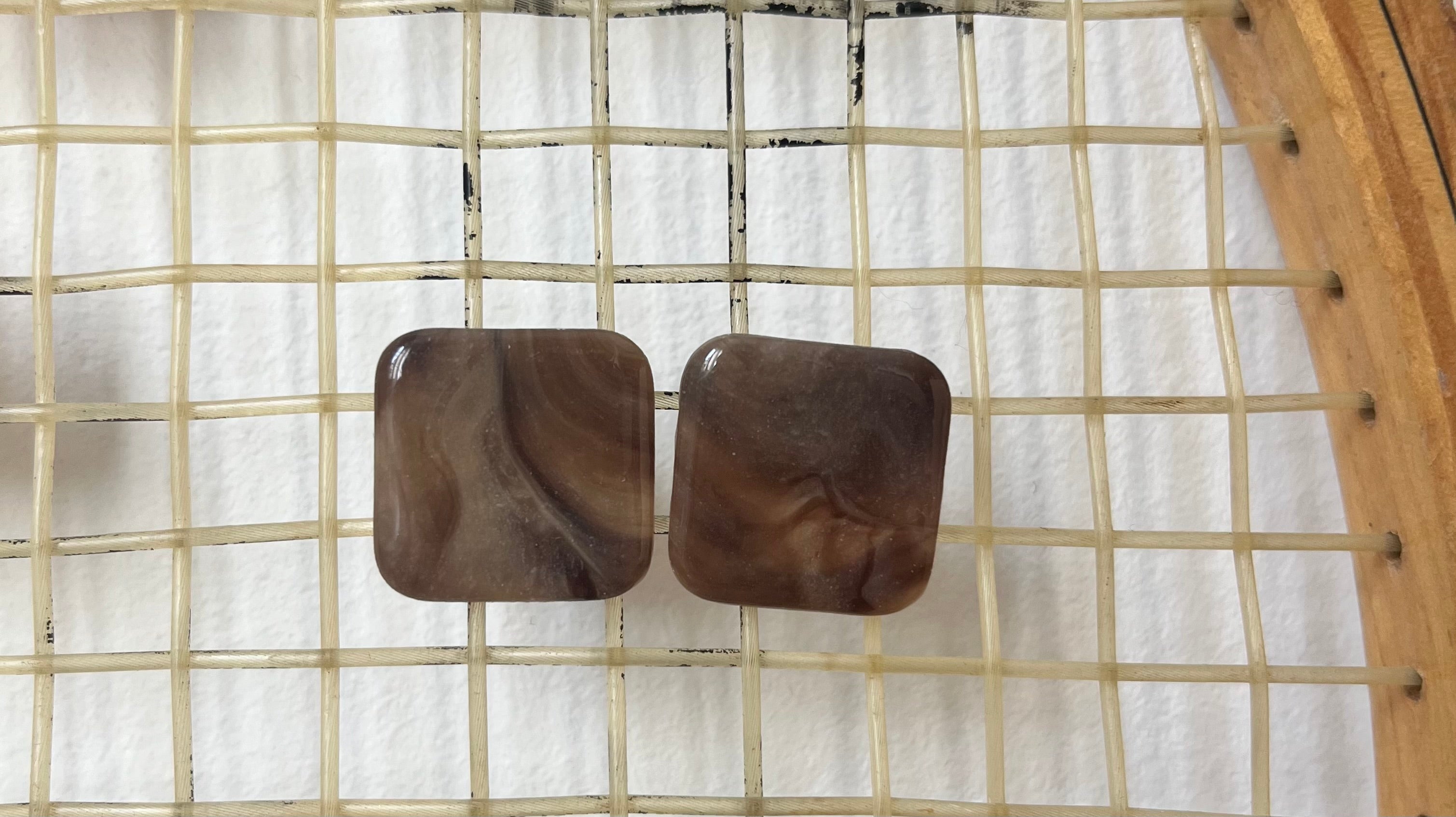 Boucles d’oreilles carrées - Effet pierre grise