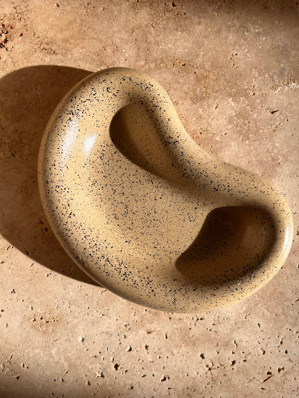 Vide-Poches forme cacahuète - Effet Granite Beige